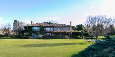 Increíble casa en el exclusivo barrio Buenos Aires Golf Club de Bella Vista.